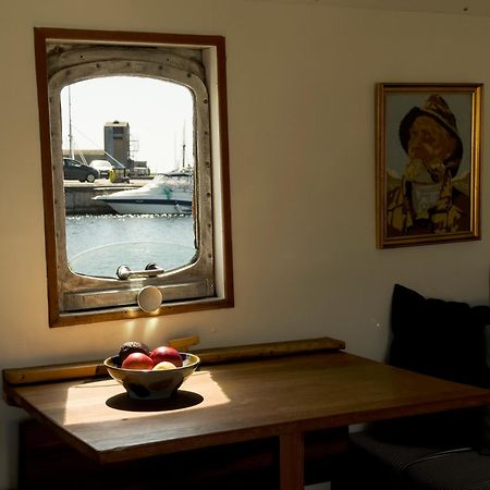 Varra Water - Unique Boat Accomodation - Bornholm - Fjaelstavn Neksø Exteriér fotografie