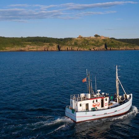 Varra Water - Unique Boat Accomodation - Bornholm - Fjaelstavn Neksø Exteriér fotografie
